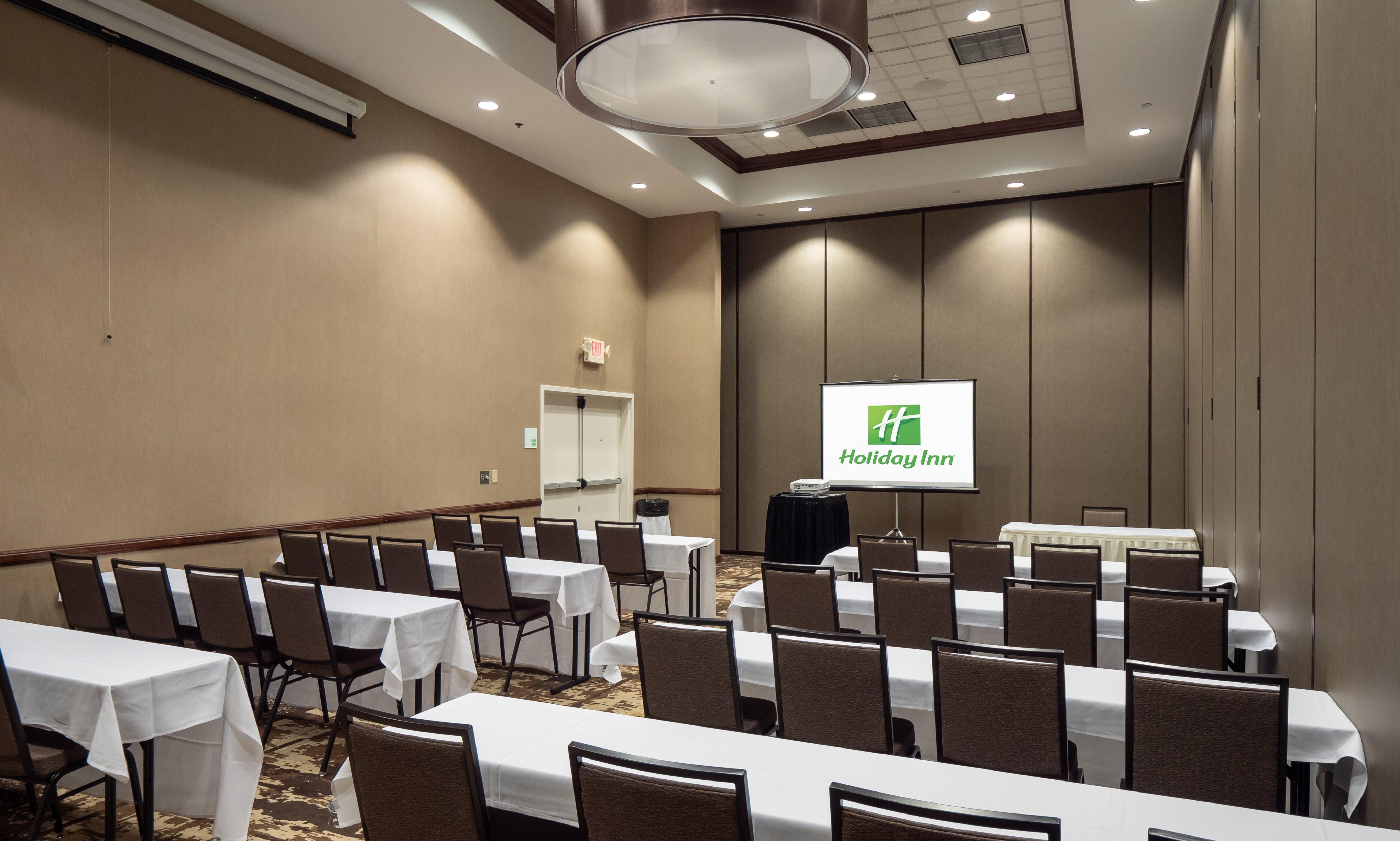 Holiday Inn Conference Center Marshfield, An Ihg Hotel Экстерьер фото