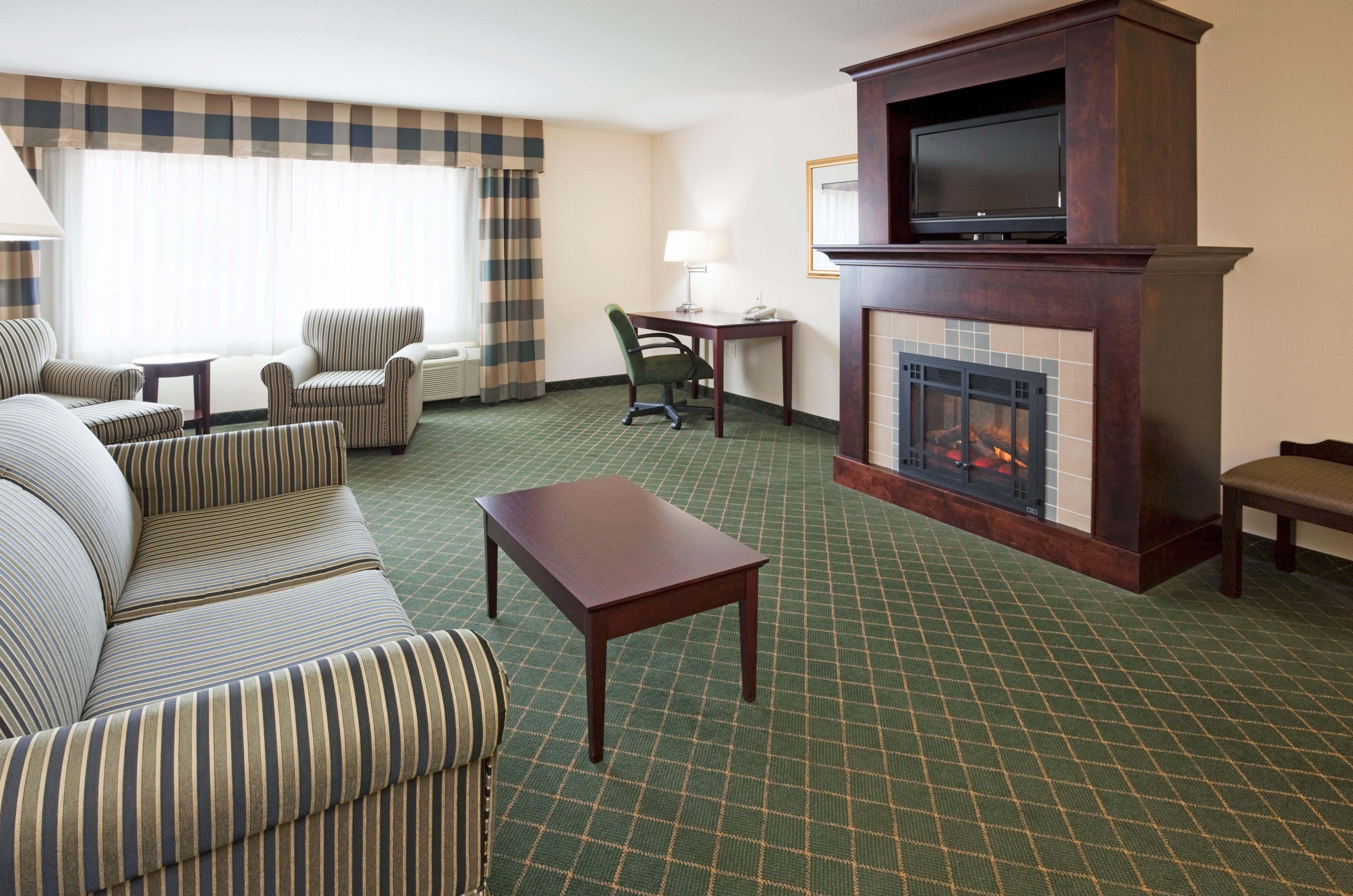 Holiday Inn Conference Center Marshfield, An Ihg Hotel Экстерьер фото