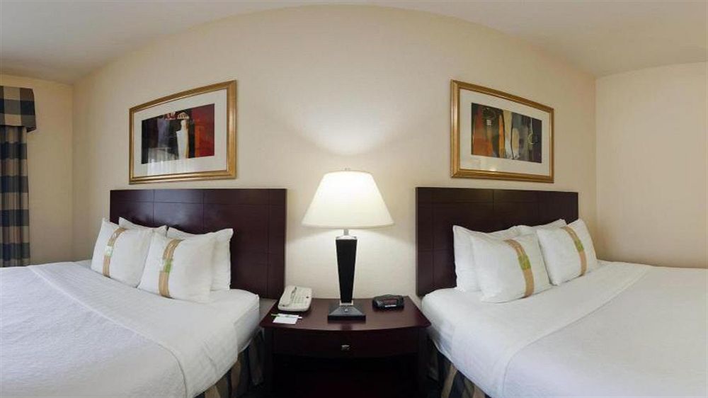 Holiday Inn Conference Center Marshfield, An Ihg Hotel Экстерьер фото